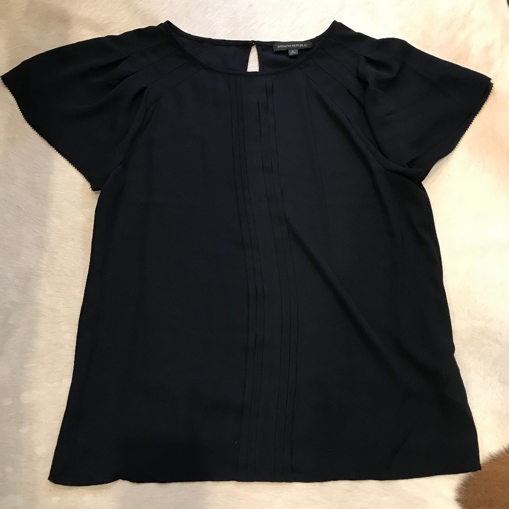 ✿Banana Republic Short Sleeve Blouse✿